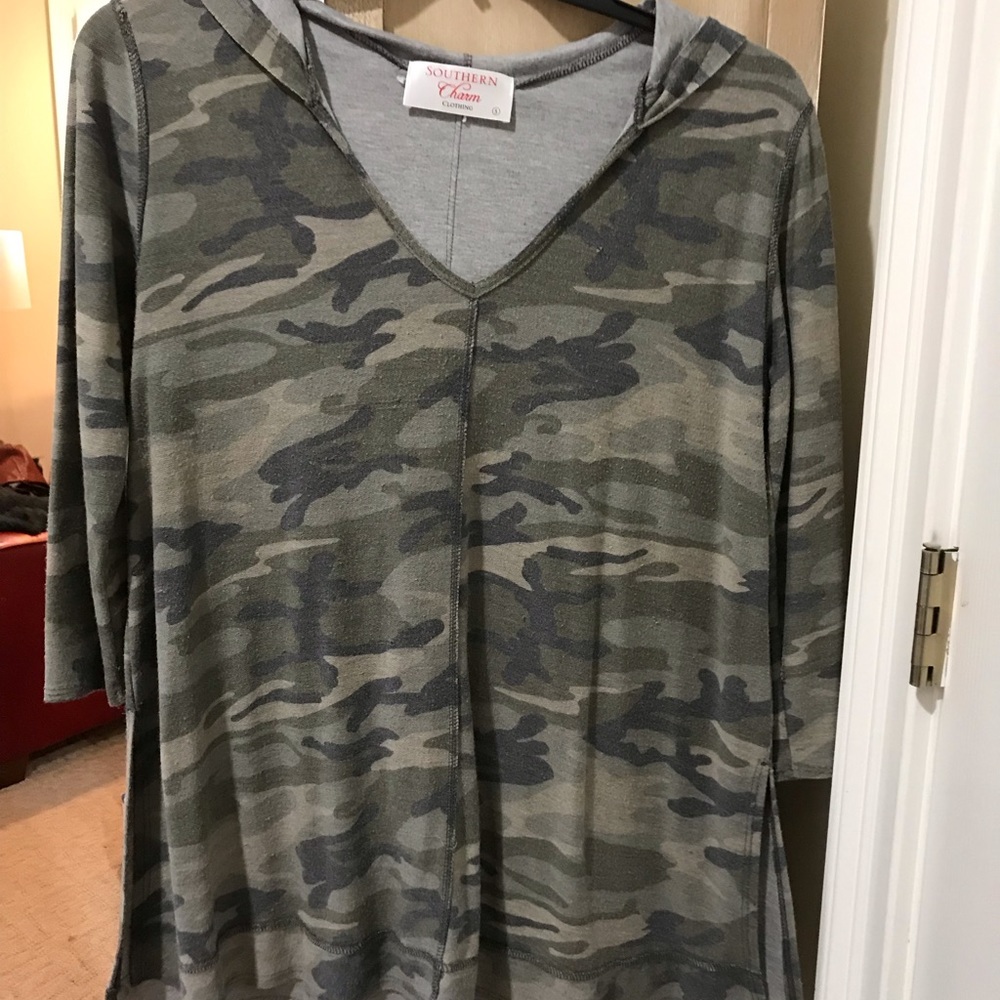 Camo hoodie swing tunic with slits on side